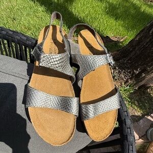 New NAOT Pamela Leather Cork  Silver Snake Print sandals EU 37. Size 6